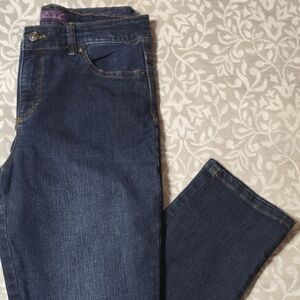 Gloria Vanderbilt Amanda Slim size 6 womens jeans